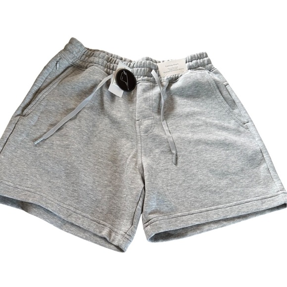 Hollister Men’s Cooling Shorts Hits At Mid Tigh Zipper Pocket Gray S - Picture 1 of 7